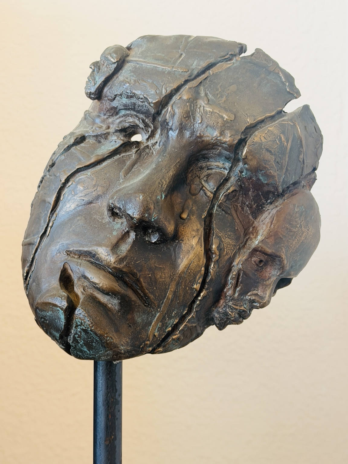 Klaus sculpture by Yvonne Wiesenthal